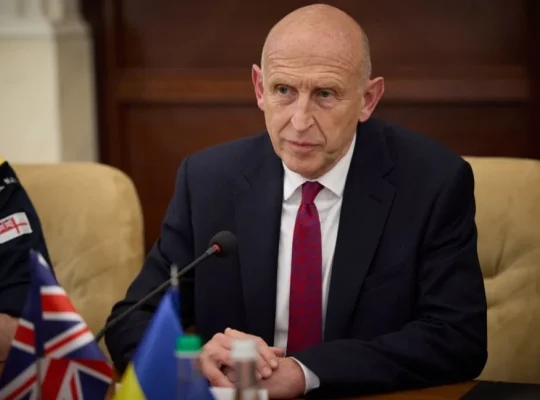 Британський міністр їде до США, щоб просити відновити допомогу Україні — FT