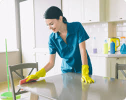 На постоянную работу ищем домработницу!