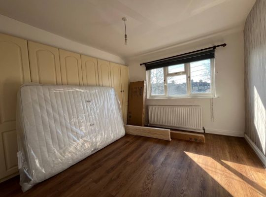 3 bed terraced house
