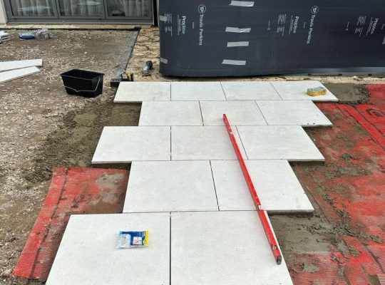 Требуется профессионал для укладки плитки