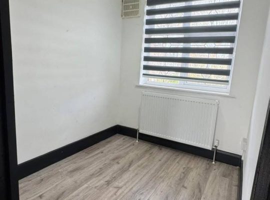 4 Bed house with garden