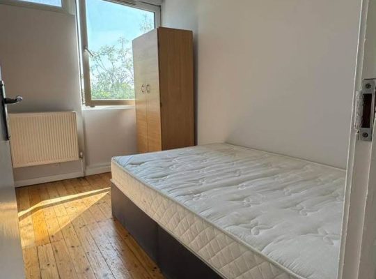 3 Bedroom flat maisonette