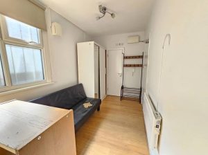 Studio Flat
