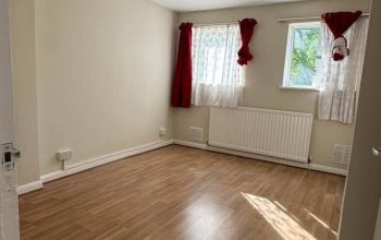 3 Bed Flat with garden